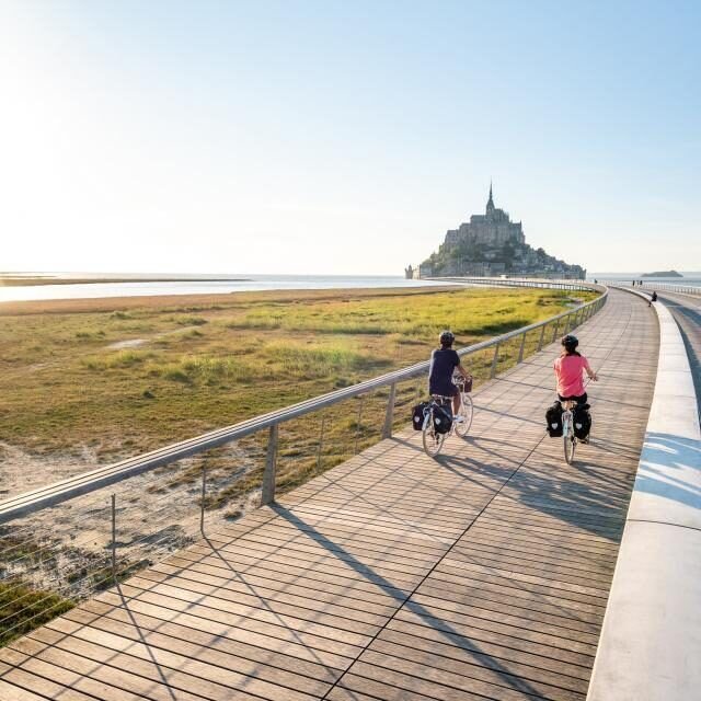 Le Mont Saint-Michel depuis la baie — Mont Saint-Michel