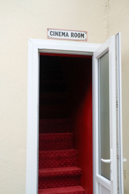 Cinema Room — Le Cinéma, logement près du Mont Saint-Michel