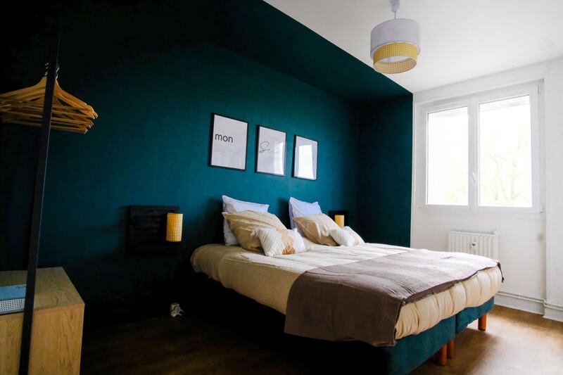La chambre, autre vue — Le Cocon, logement près du Mont Saint-Michel